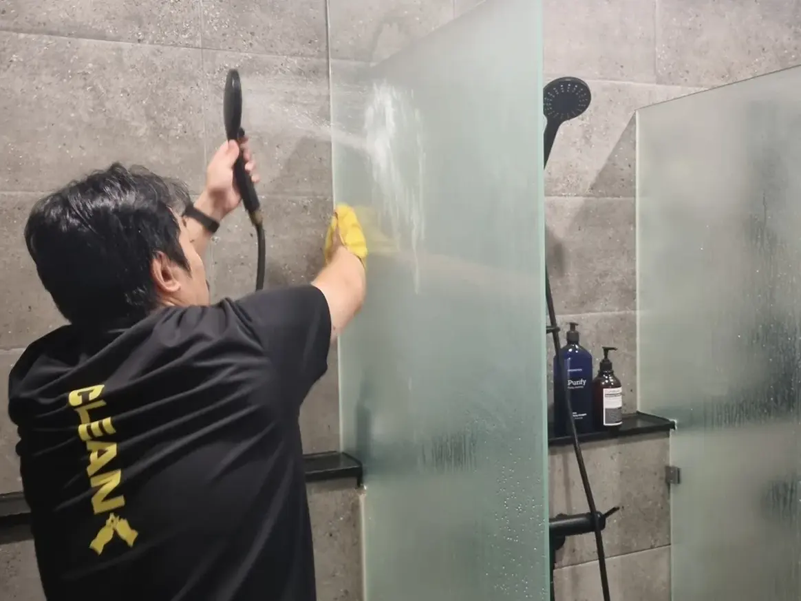 삼척시 성내동 건물 세면대·파우더룸 바닥 위생청소 사례 - 행진크린