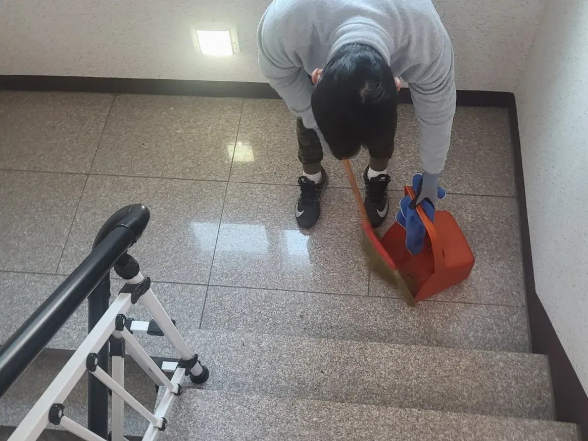 원주시 명륜동 오피스 기계실 장비 주변 정밀 위생청소 사례 - 행진크린